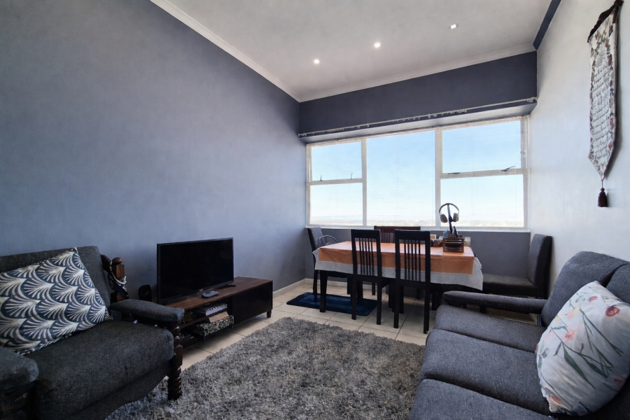 2 Bedroom Property for Sale in Wynberg Western Cape